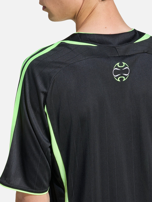 ADIDAS ORIGINALS - T-SHIRT - Teamgeist Adicolor T-Shirt - Black/Signal Green - shopi go'da!.