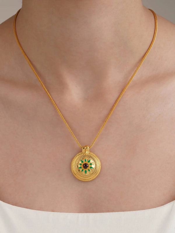 ORE DUNE Ancestry Necklace – Garnet Stone, önden görünüm