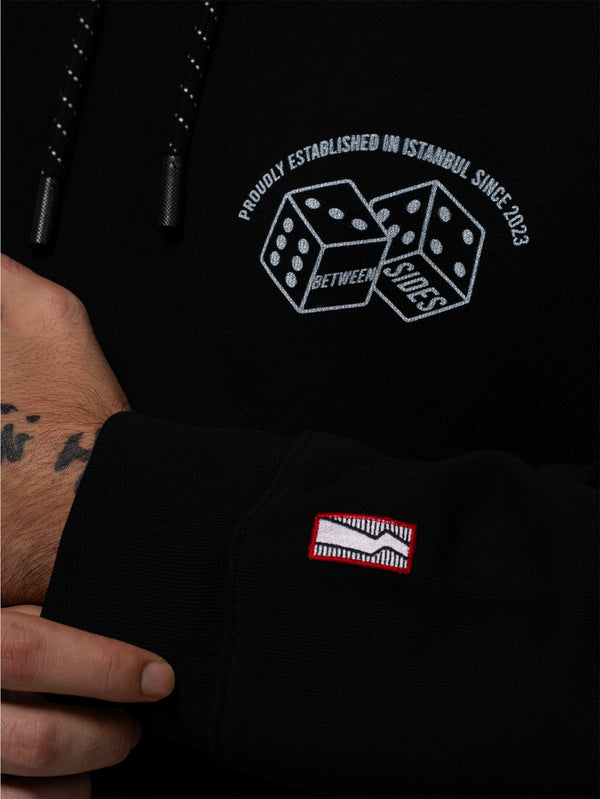 BETWEEN SIDES - SWEATSHIRT - GH-Dices Sweatshirt - Black - shopi go'da!.