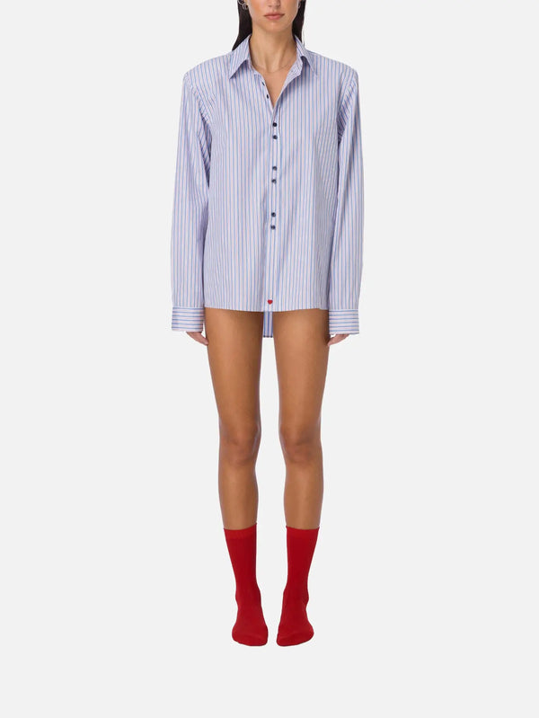 MI MAGIC LOVE Ease Blue Striped Boyfriend Shirt – mavi çizgili, önden görünüm