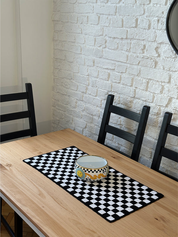 Checkered - Black/White