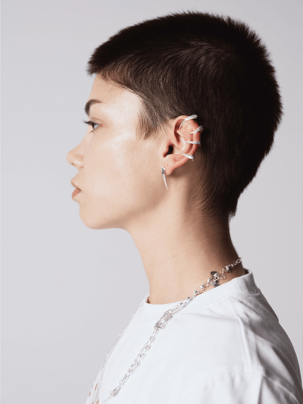 CLOSURE - KÜPE - Vortex 925 Carat Earcuff - Silver - shopi go'da!.