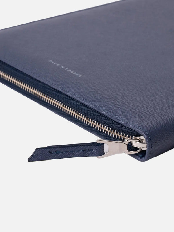 PACK'N TRA iPad Kılıfı – Lacivert, yakın çekim: kumaş dokusu ve fermuar detayı