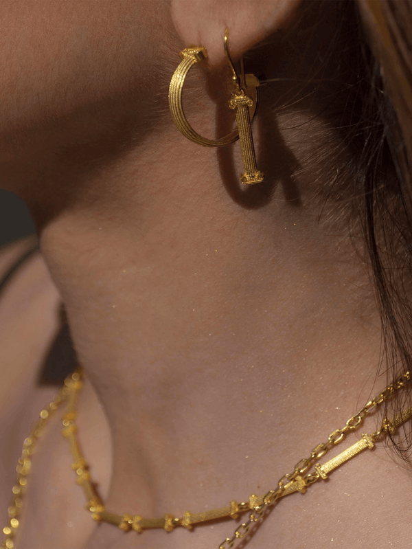 ECE LONDON - KÜPE - The Ionic Dangle Earrings - shopi go'da!.