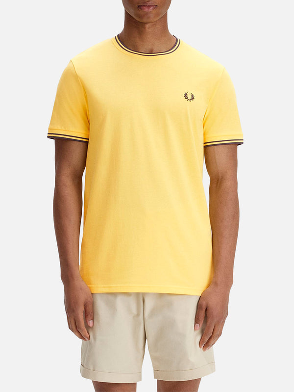 FRED PERRY - T-SHIRT - Twin Tipped T-Shirt - Lemon Barley/Tennis Blue - shopi go'da!.