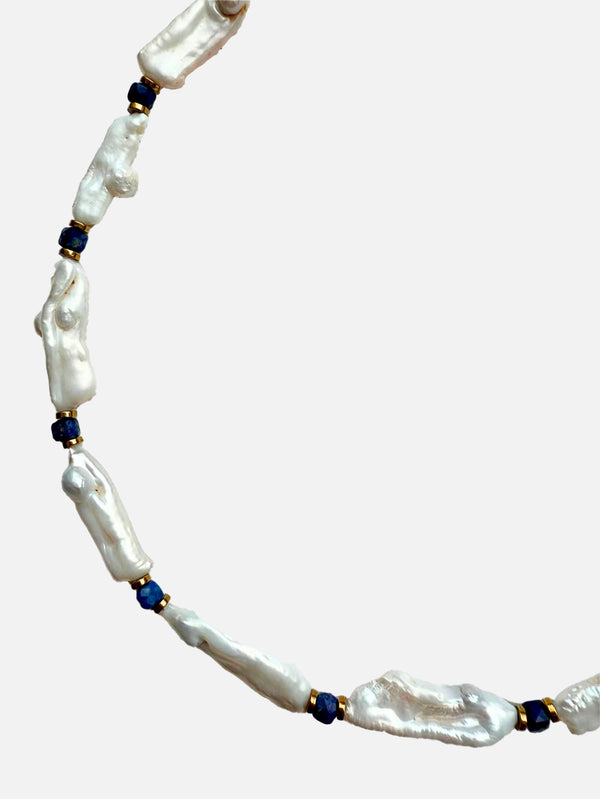 L'ATELIER DES PERLES - KOLYE - Brume Lapis Lazuli ve Barok İncili Kolye - shopi go'da!.