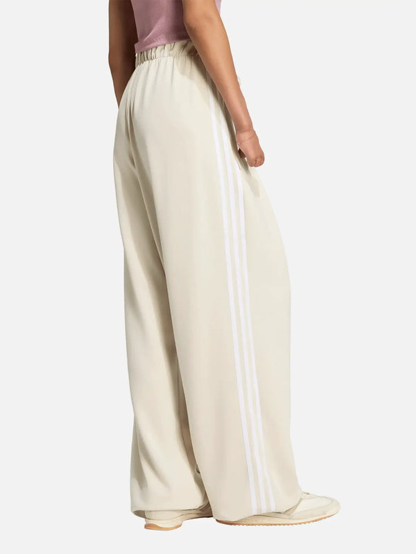 ADIDAS ORIGINALS Adiluna Season 2 x Jennie Pleated Track Pants - Cl – krem, yandan görünüm