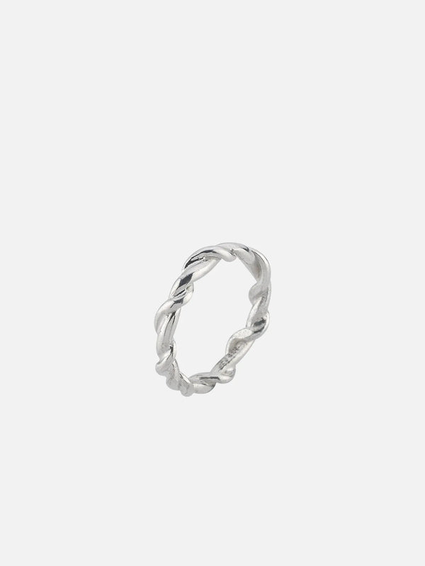 shopi go Nodo Ring – gümüş, yakın çekim, örgü dokulu yüzük