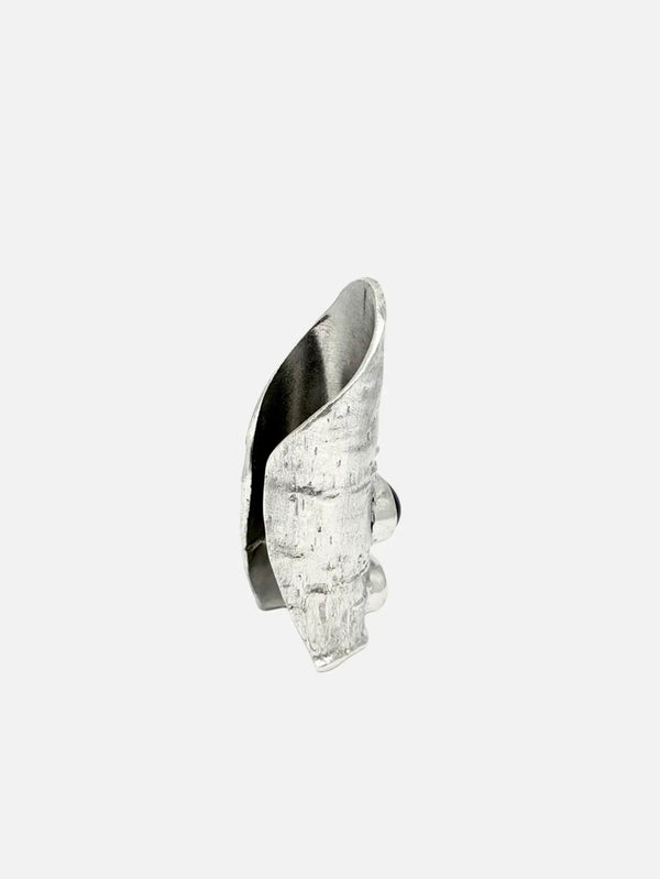 KAEL Shadora Ring – Silver, yan profil, dokulu yüzey