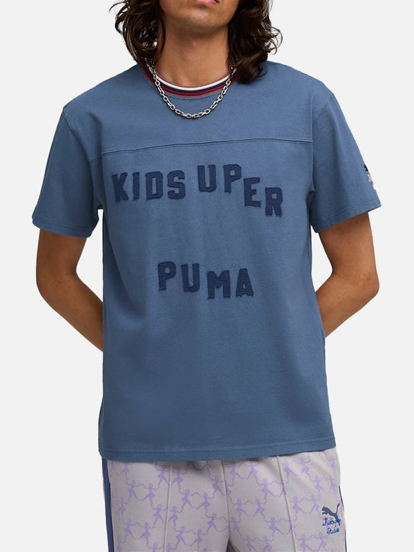 PUMA - T-SHIRT - PUMA x KIDSUPER Graphic Tee - Dark Indigo - shopi go'da!.