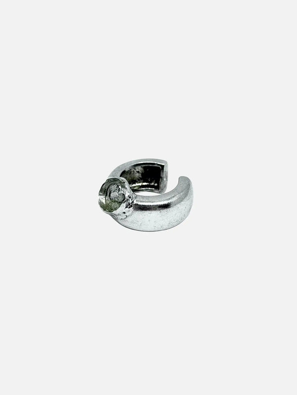 KAEL Nysa Ring – Silver, parlak metalik yüzey, önden görünüm